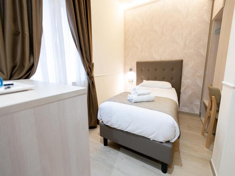 Hotel Maximus image
