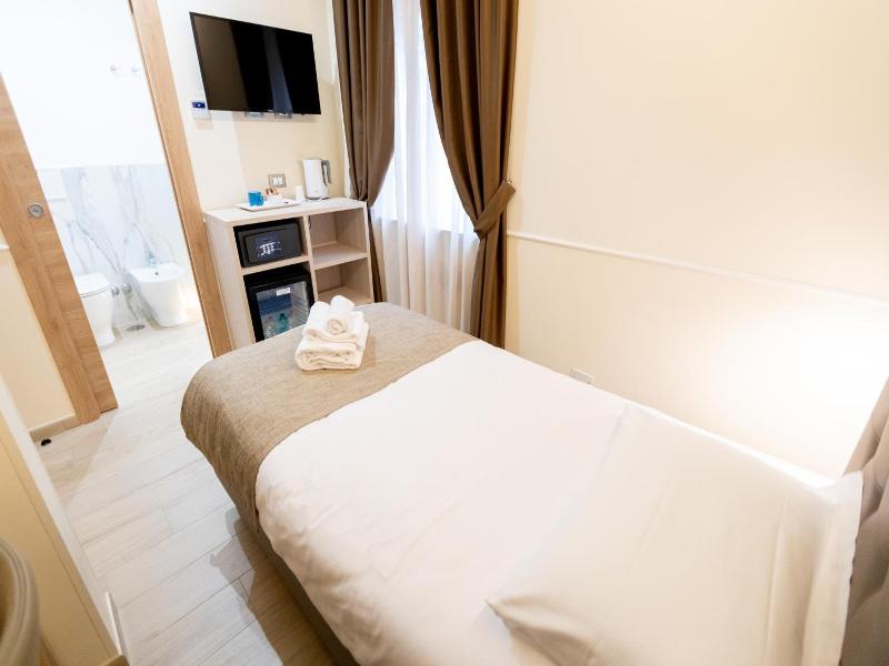 Hotel Maximus image
