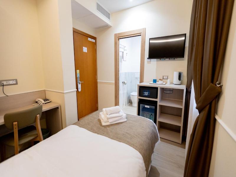 Hotel Maximus image
