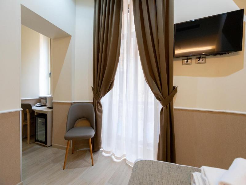 Hotel Maximus image