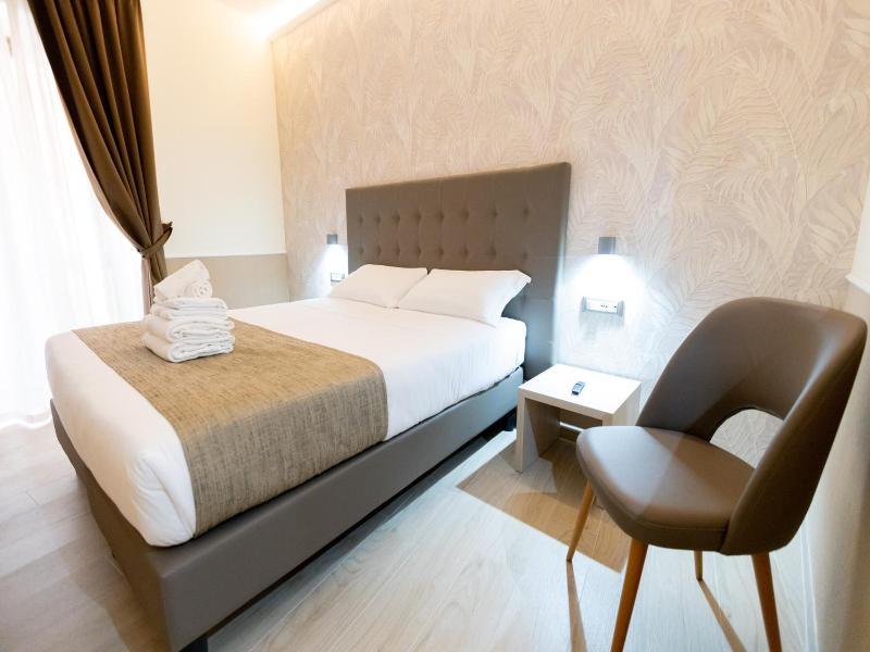 Hotel Maximus image