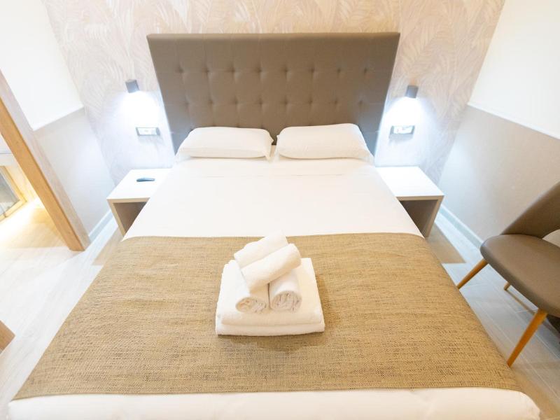 Hotel Maximus image