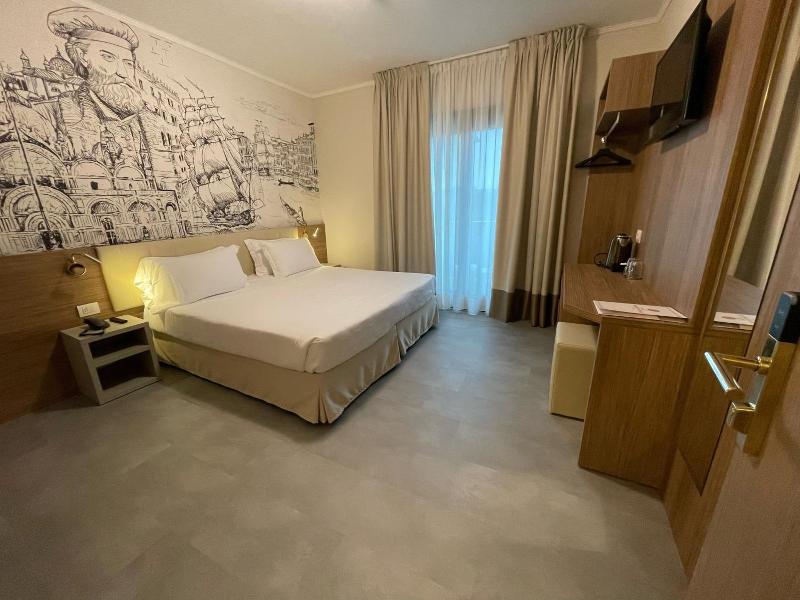 Hotel Marco Polo image