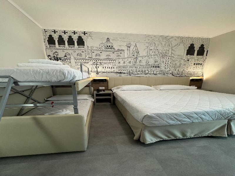 Hotel Marco Polo image