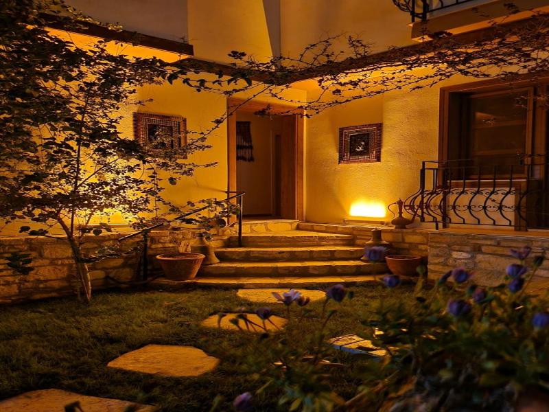 Sezgin Hotel And Guesthouse image