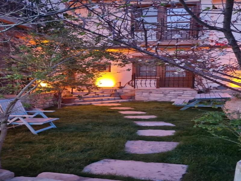 Sezgin Hotel And Guesthouse image