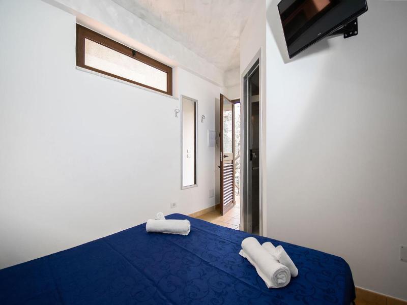 Villaggio Blue Marine image