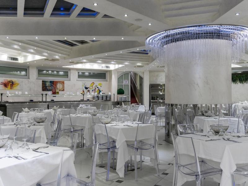 Villaggio Blue Marine image