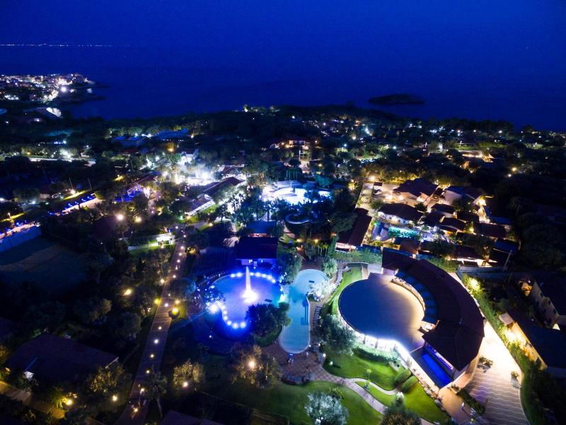 Villaggio Blue Marine image