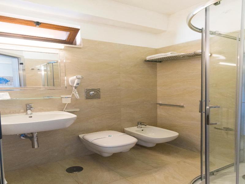 Villaggio Blue Marine image
