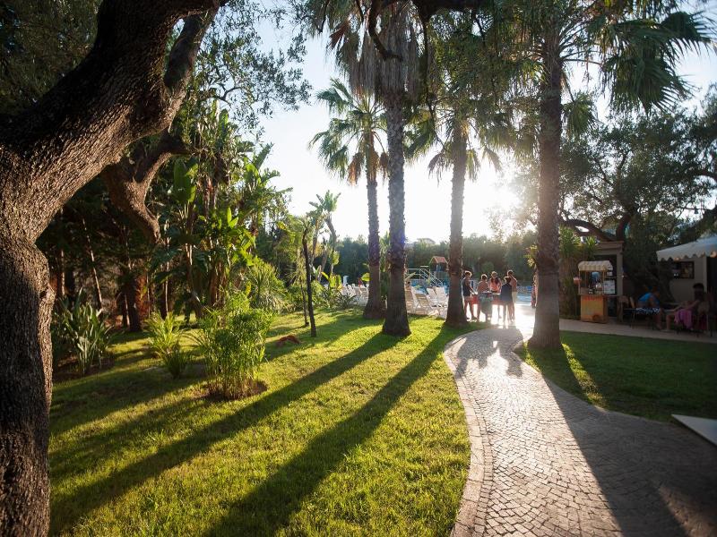 Villaggio Blue Marine image