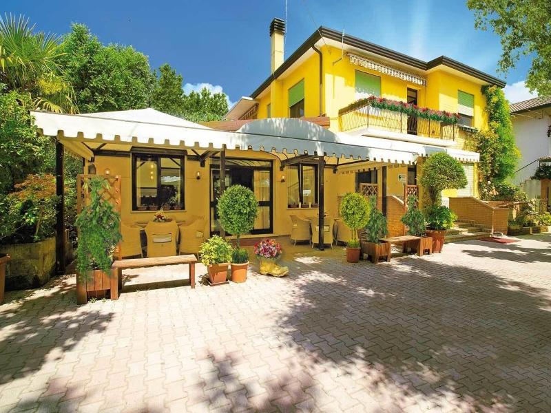 Hotel Da Scarpa image