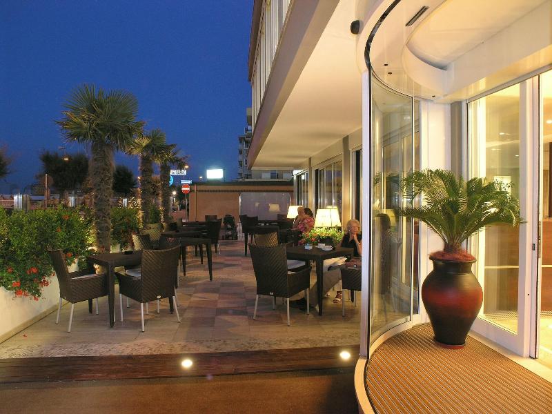 Hotel Tiffany's image