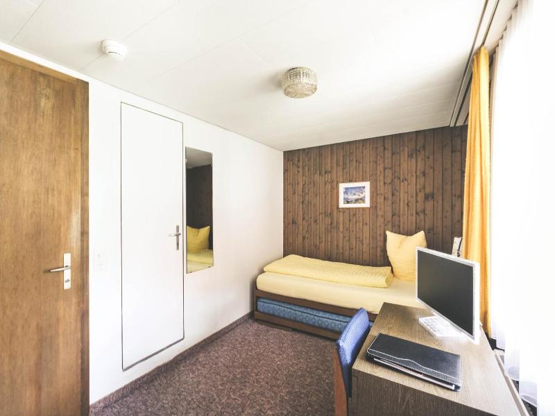 Hotel Alpina image