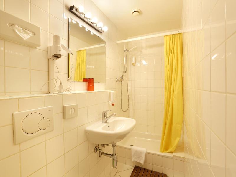 Tor Hotel Geneve image