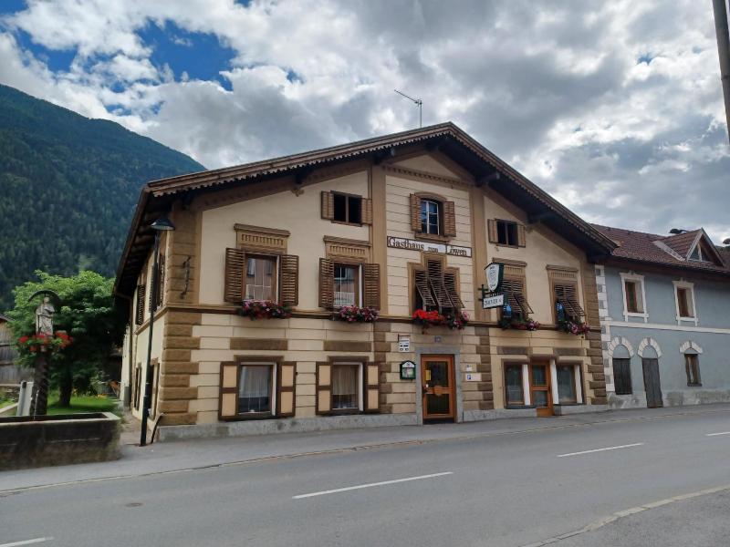 Hotel Gasthof Lowen image