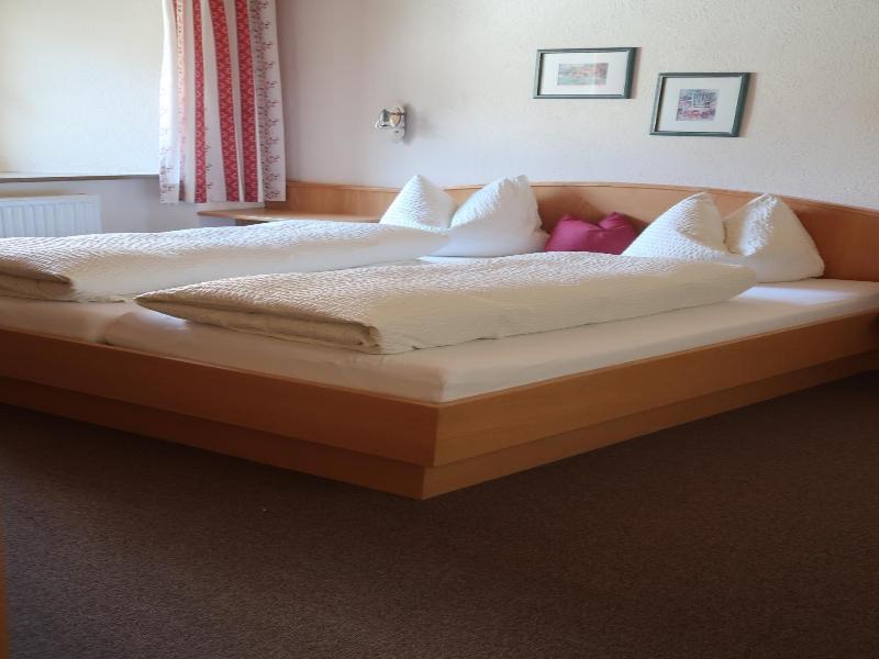 Hotel Gasthof Lowen image