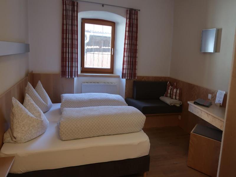 Hotel Gasthof Lowen image