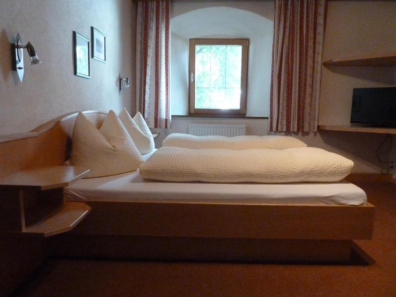 Hotel Gasthof Lowen image