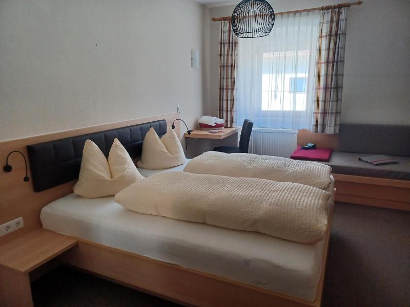 Hotel Gasthof Lowen image
