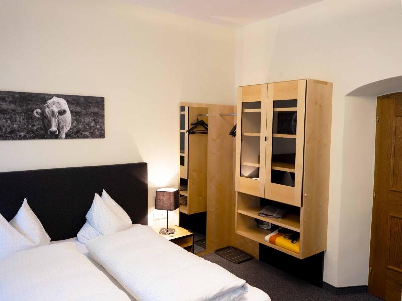 Hotel Gasthof Lowen image
