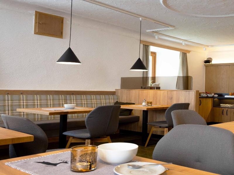 Hotel Gasthof Lowen image