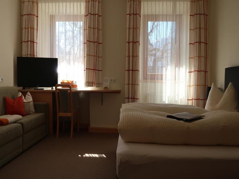 Hotel Gasthof Lowen image