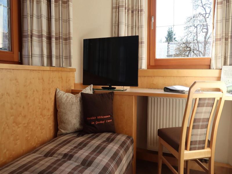 Hotel Gasthof Lowen image