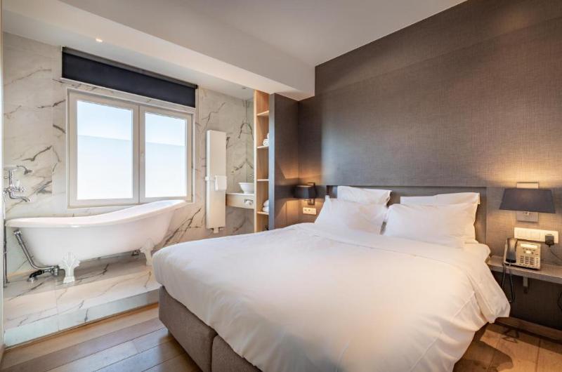 Carlton Hotel image