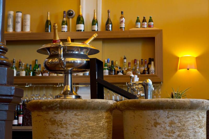 Suite Hotel Pincoffs image