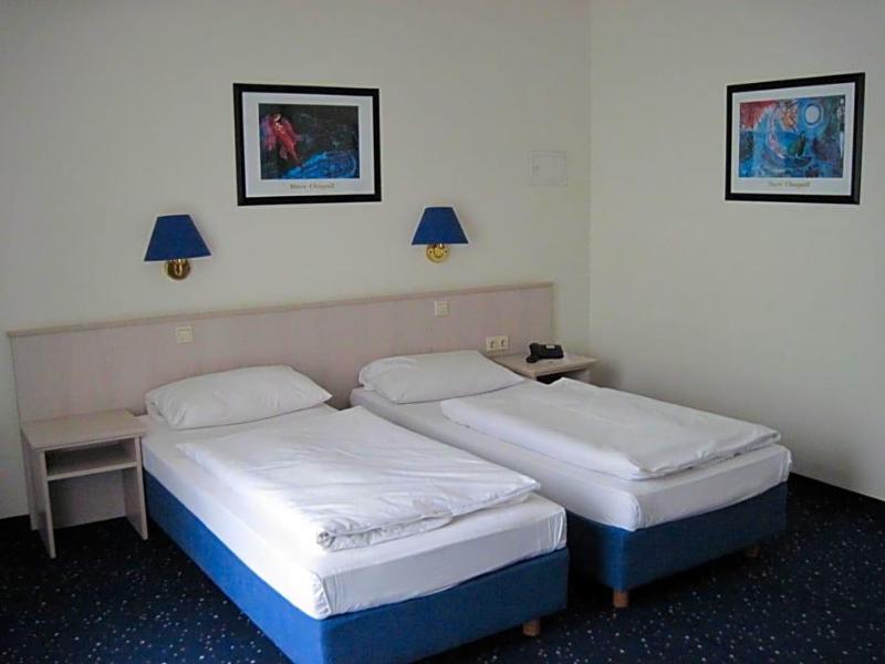 Air Hotel Wartburg image
