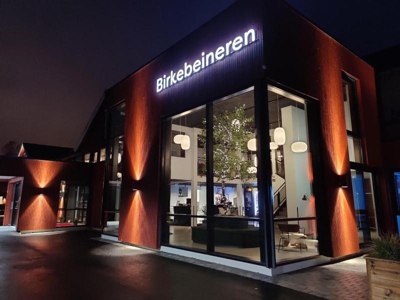 Birkebeineren Hotel & Apartments image