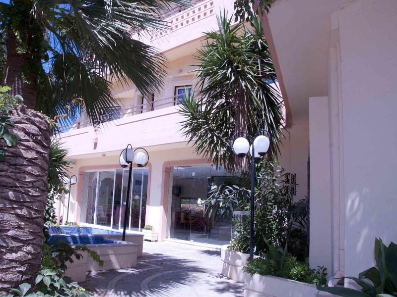 Louladakis Apartments image