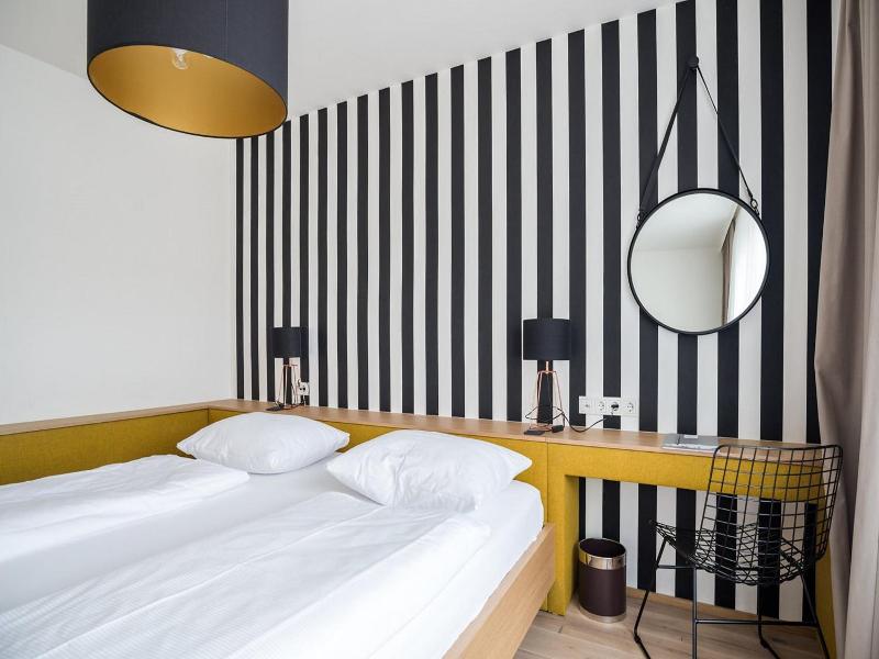 Altstadthotel Weisse Taube image