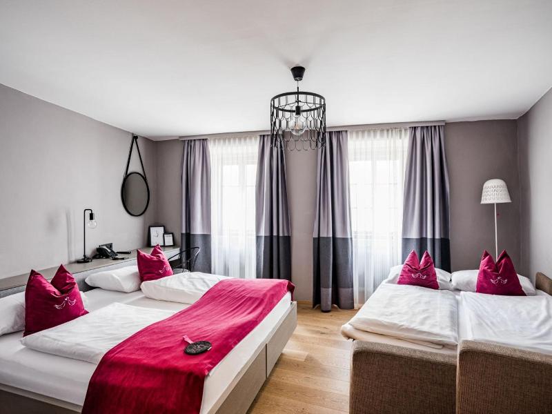 Altstadthotel Weisse Taube image