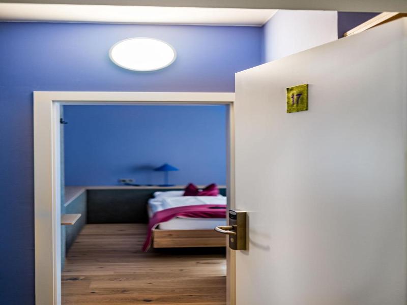 Altstadthotel Weisse Taube image