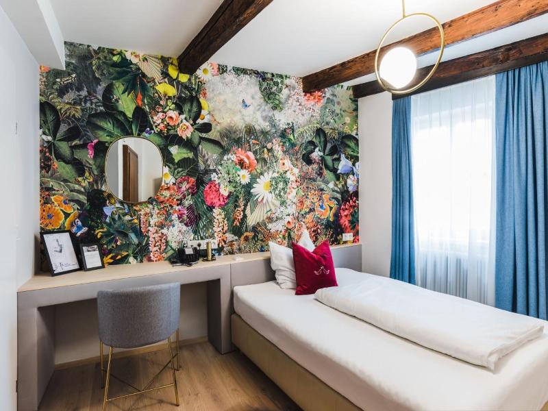 Altstadthotel Weisse Taube image