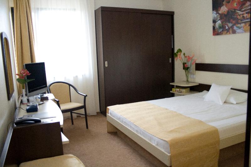 Rapsodia City Center Hotel 4