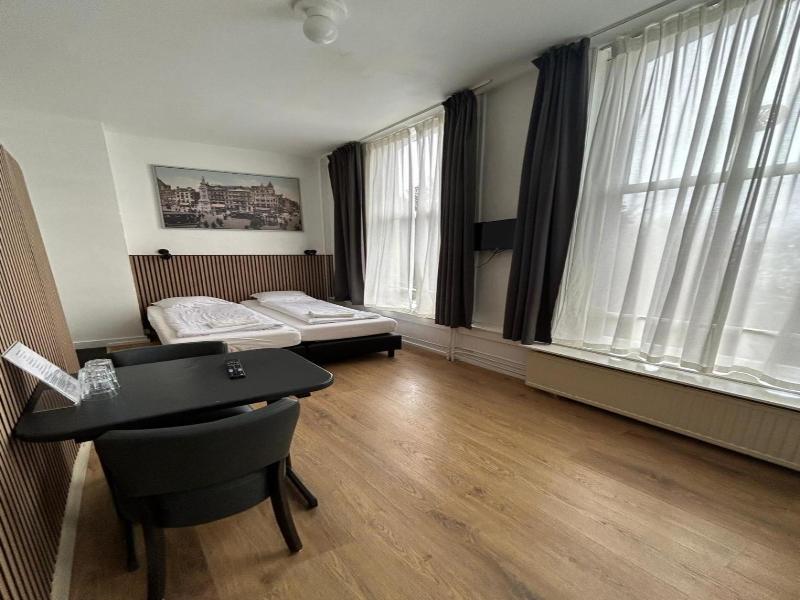 Budget Hotel Hortus image