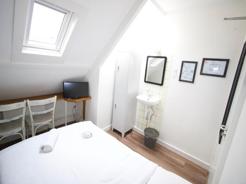 Budget Hotel Hortus image