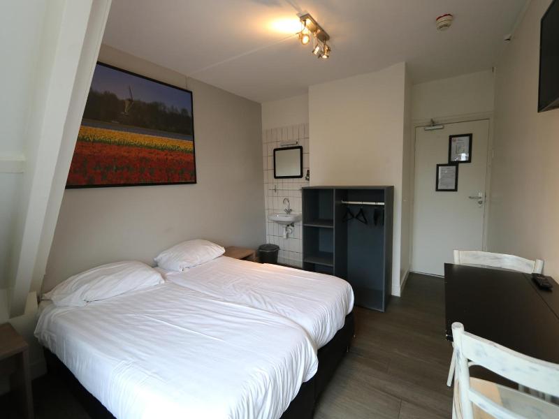 Budget Hotel Hortus image
