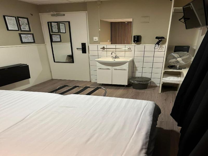 Budget Hotel Hortus image
