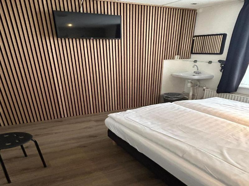 Budget Hotel Hortus image