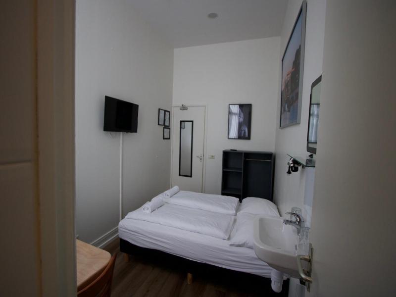 Budget Hotel Hortus image