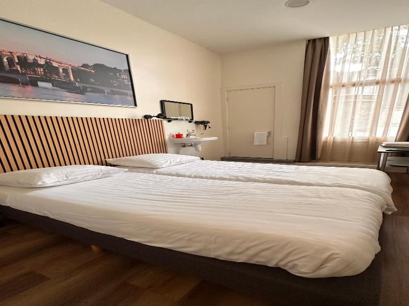 Budget Hotel Hortus image