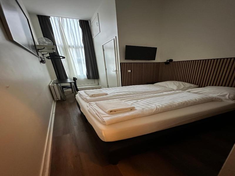 Budget Hotel Hortus image