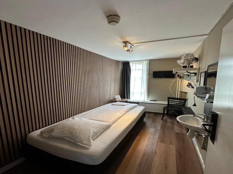 Budget Hotel Hortus image