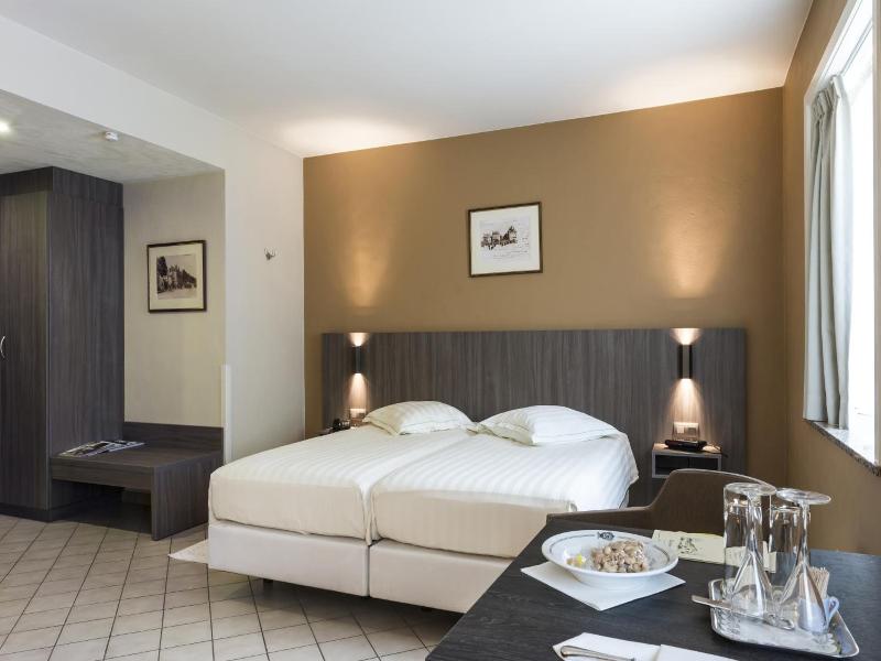 In Den Bonten Os Hostellerie image
