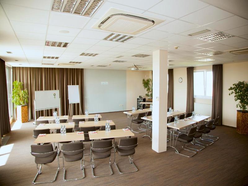 Ponteo   Activity Park image