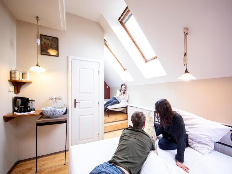 Sir Toby’s Hostel image